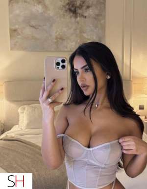 BODY, tight and soft skin. Bubbly and kind 22 year old Escort in Sarnia