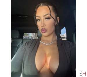 24 year old Asian Escort in Windsor and Maidenhead . New Thai Escort London . Sensual Massage GFE OWO, Agency