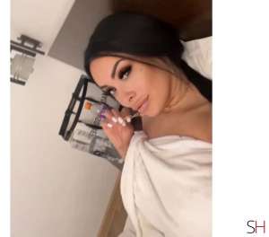 24 year old Latino Escort in Brighton East Sussex MILLY 100% REAL PARTY . GIRL .., Independent