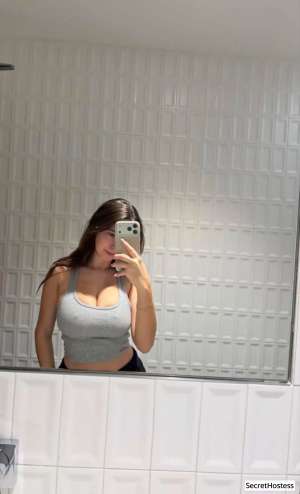 Escort model I’m available for hook up, Honolulu 25 year old Escort in Honolulu HI