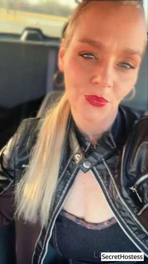 Escort model Bunni, Honolulu 35 year old Escort in Honolulu HI