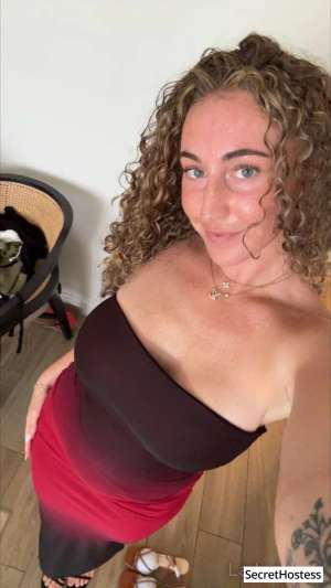 Escort model Lisa Mcewan, Honolulu 27 year old Escort in Honolulu HI