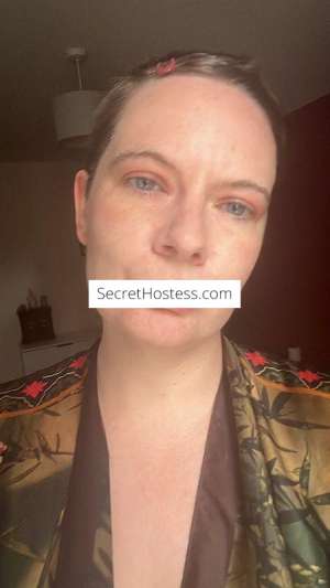39 year old Escort in Derby Curvy, open-minded and fun