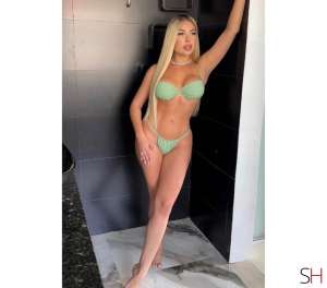 18 year old Brazilian Escort in Cambridge Luna .. Latina Brunnet, Independent