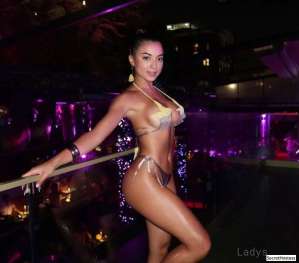 Escort model Emily, Manhattan 25 year old Escort in Manhattan NY