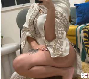 22 year old Pakistani Escort in Slough Pakistani .. girl incall only bj without best, Independent