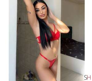 25 year old Latino Escort in Cheshire West and Chester KELLY . PETITE SLIM BRUNETTE CHESTER, Independent