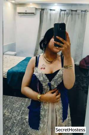 20 year old Egyptian Escort in Cairo Escort model Kandy, Cairo