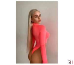 25 year old Escort in Darlington Best party COLUMBIAN Lady REAL SERVICE NO RUSH, Independent