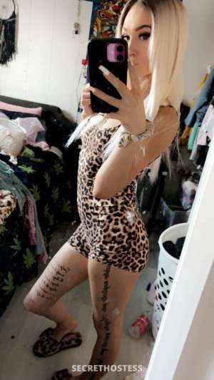 blue eyes pretty face 20 year old Escort in Chesapeake VA