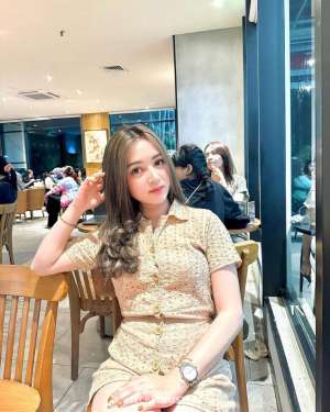 Celine 20 year old Escort in Surabaya