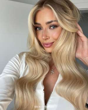 21 year old Escort in Istanbul Chris