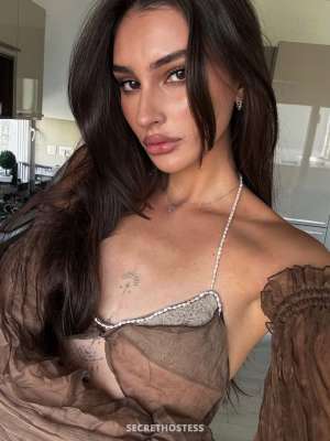 21 year old Escort in Istanbul Charmian