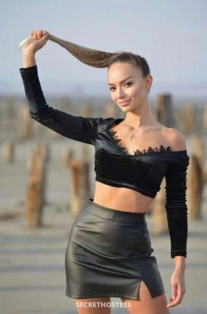 21 year old Escort in Istanbul Betsy