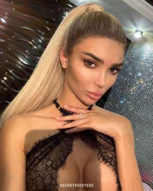 22 year old Escort in Istanbul Helgi