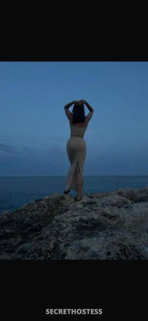 Laura 23 year old Escort in Warszawa