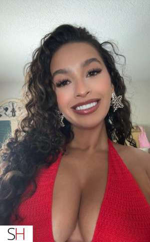 Disponible immédiatement anal inclus. Reçois et déplace 25 year old Escort in Quebec City