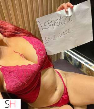 Sexy and very hot Italian woman with curves and a natural as 28 year old Escort in Mississauga