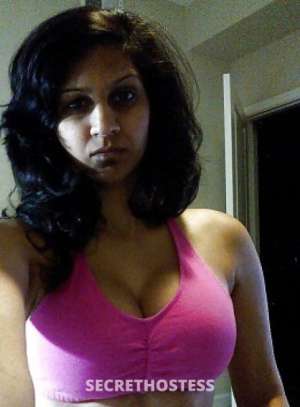 30 year old Escort in Sydney Farah
