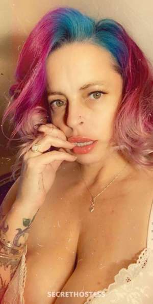 43 year old Escort in Vienna Naomi