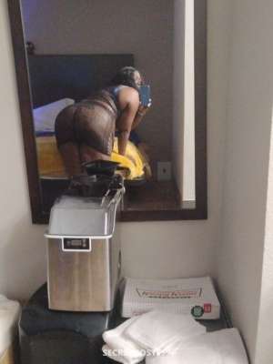 46 year old Escort in Nashville TN Head service Only