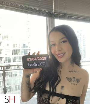 20 year old Caucasian Escort in Ottawa Ashley Come taste my new smile Luxury Desire