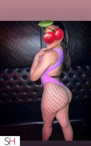 outcall only lets partyy babe xox 28 year old Escort in Laval