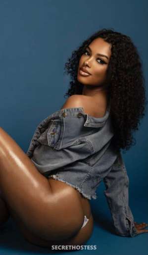 Medina 26 year old Escort in George Town