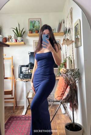 Sandrine_showcam 25 year old Escort in Dresden