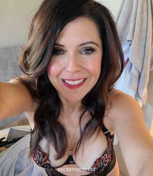 49 year old Escort in Budapest Emma 49Yrs Old Escort Brunette B Cup 58KG 162CM Tall 