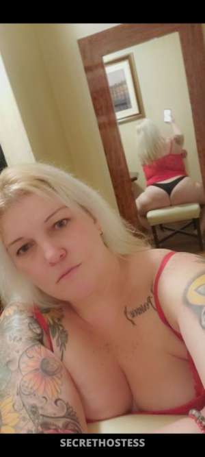 Who is horny and wants to fuck! Do you like your girl with a 44 year old Escort in Reno NV