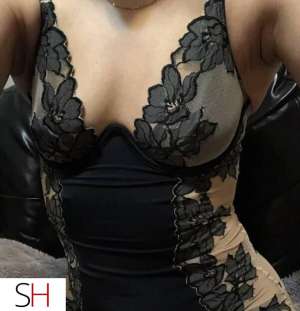 21 year old Escort in London Im Wet and Tight just like u like