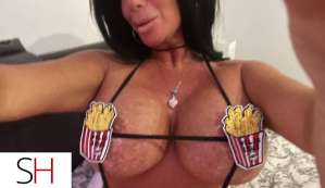 35 year old Caucasian Escort in Longueuil Mélissa ce Mardi