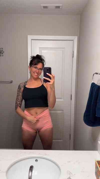 24 year old Escort in Acworth GA I’m available for sex hookup strippers and massage 