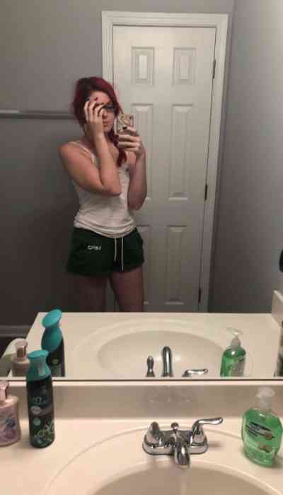 28 year old Caucasian (white) Escort in Delaware OH My sessions are offered for both INCALL and OUTCALL