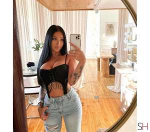 22 year old Escort in London Available Now ✨ Charming Brunette – Genuine Photos, 
