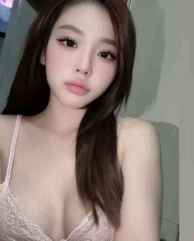 26 year old Vietnamese Escort in Mid Valley Mid Valley Escort Cherry