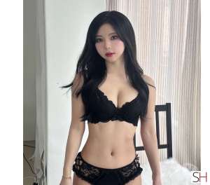22 year old Japanese Escort in London .Just Arrived.Stunning Japanese Escorts in UB1, Agency