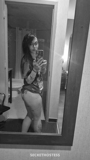 29 year old Escort in Queens NY sexy, petite, tatted, brunette back in town.. this freaky 