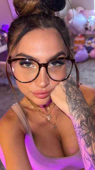 29 year old Escort in Ukiah CA I am submissive dominante with Top😘or Bottom🍑Partying 