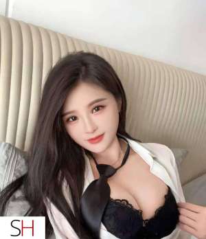 21 year old Asian Escort in Oshawa Newly arrived sexy big-breasted girl