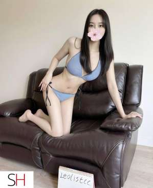 21 year old Asian Escort in Richmond Gentle ,intimate,super hot experience