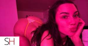21 year old Caucasian Escort in Gatineau Experience belle et folle meilleur investissement in/out