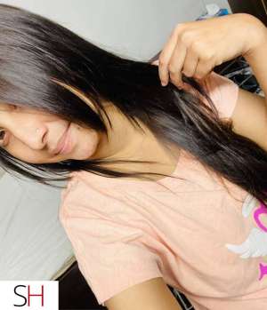 Open Minded Services And Massage Available 24 year old Escort in Comox Valley
