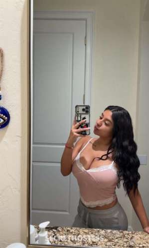 I’m available for incall outcall and FaceTime show 24 year old Escort in Yuma AZ