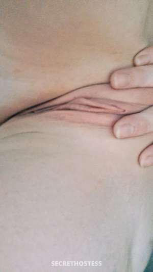 1BookedVixen wit Mz BunniXxX Two Hand TurboTwist is my fav 30 year old Escort in Madison WI