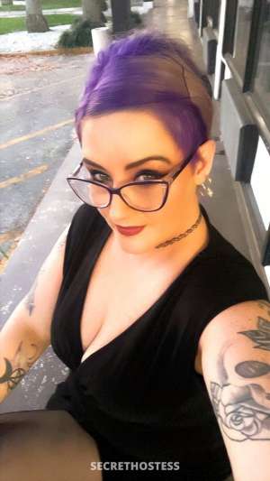 Discreet elegant and attentive-contact me to arrange your 40 year old Escort in Daytona FL