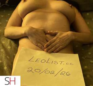 Available for late night fun! 100 percent real girl 33 year old Escort in Red Deer