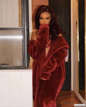 Escort model KAYLA, Milwaukee 21 year old Escort in Milwaukee WI