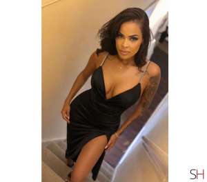 22 year old Brazilian Escort in London Mixed BrazilianItalian Party Girl 🫦🍾, Independent
